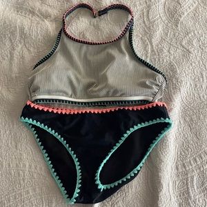 Two piece, black and white line top